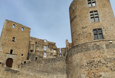 Château de la ville de Montrond les Bains Montrond le Fort
